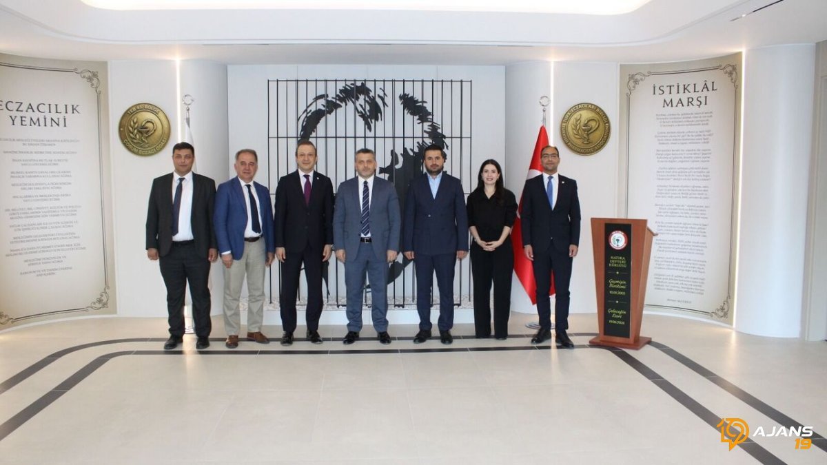 Sağlık Bakanlığı'ndan Eczacı Odası'na Kritik Ziyaret: Sektörde Neler Konuşuldu?