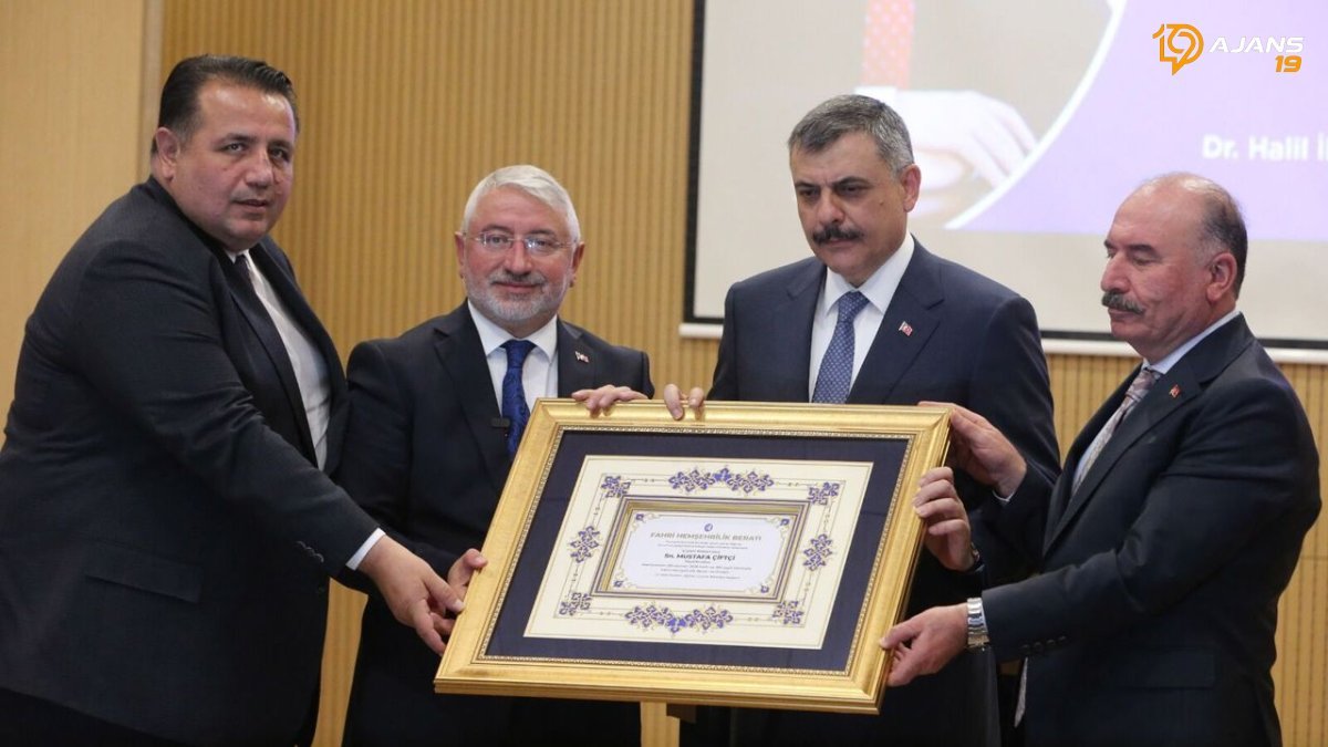 Bakan Mustafa Çiftçi'ye Çorum'dan Büyük Vefa: Fahri Hemşehrilik Beratı Takdim Edildi