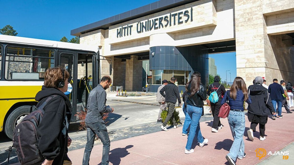 Hitit Üniversitesi'nde Ulaşım Krizi Kapıda! Kuzey Kampüs'e Akın Eden Öğrenciler Çözüm Bekliyor: Ek Seferler Şart Mı?