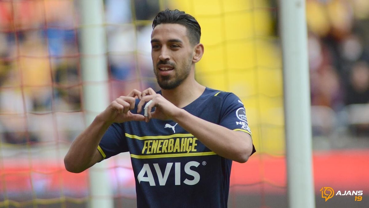 Çorumlu Yıldız Kalıyor! Fenerbahçe'nin Geleceği O Futbolcuyla Şekilleniyor: Transfer İddialarına Nokta Koyuldu!