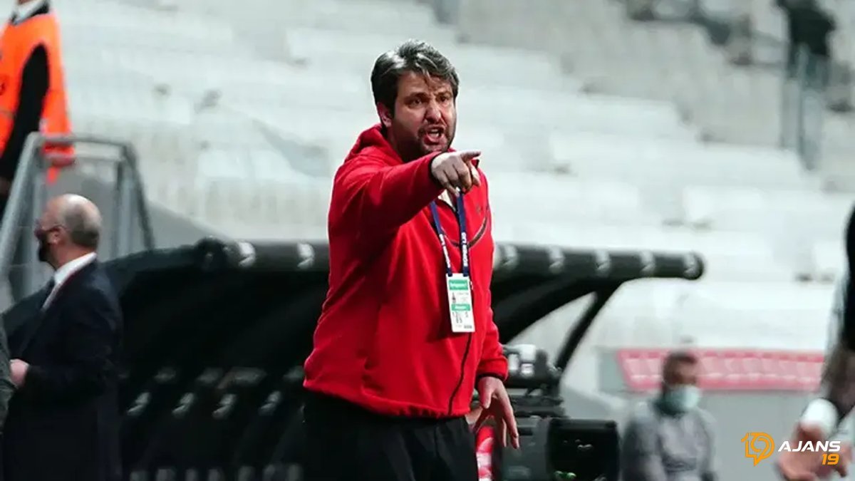 Eyüpspor'da Devrim Niteliğinde Dönüşüm: Özhan Özpulat Sancaklı Futbolda Yeni Sayfa Açılıyor!