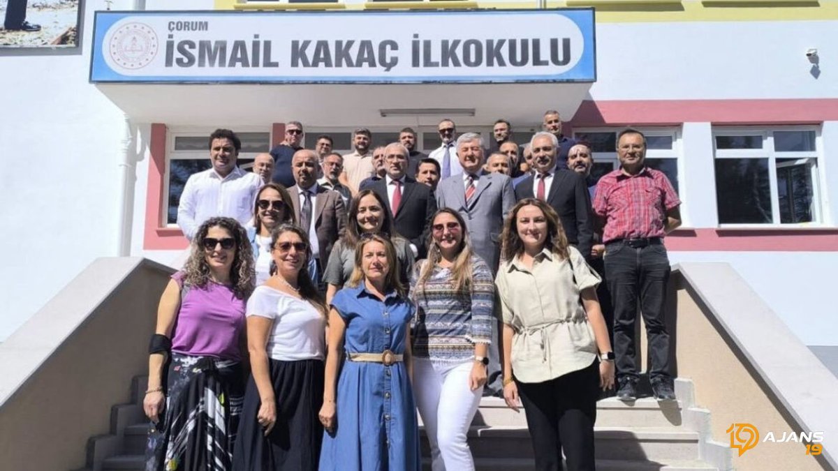 Çağlar, yenilenen İsmail Kakaç İlkokulu’nda öğretmenlerle buluştu