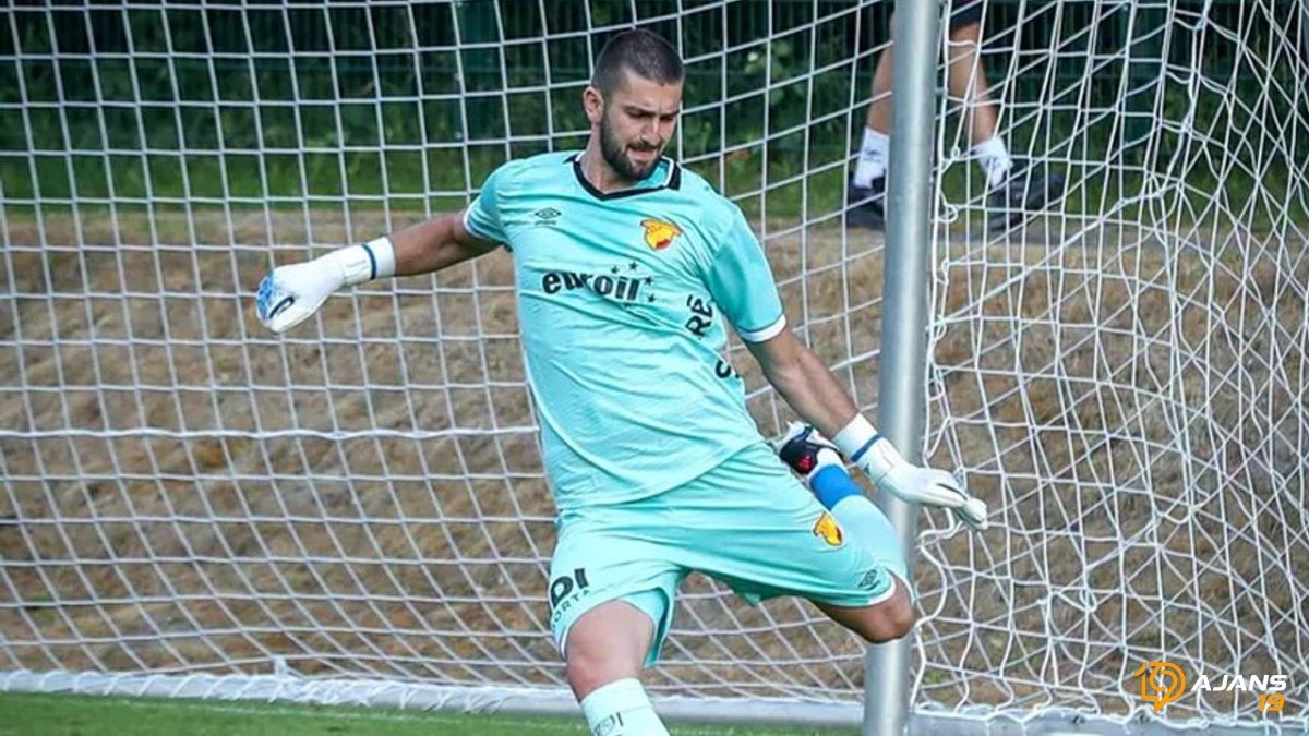 Genç Kaleci Devler Arenasında Sürpriz Yapacak Mı? Göztepe Karşısında Tarihi Görev!