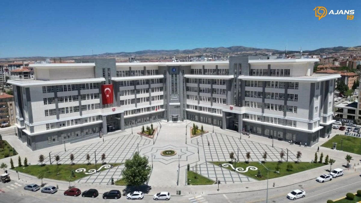 Önemli Bir Kurumda Yönetim Kadrosunda Beklenmedik Değişim: İki Müdür Görevini Bıraktı