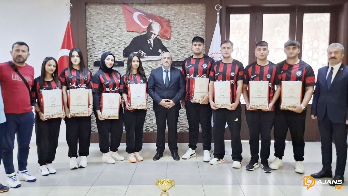 Elazığ'dan Türkiye Şampiyonluğu Sonrası Şaşırtan Ziyaret! Başarının Sırrı Merak Konusu Oldu