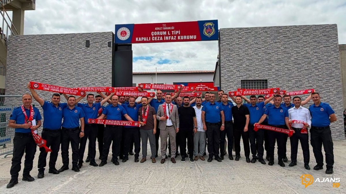 Futbol Sahasından Anlamlı Buluşmaya: Kırmızı-Şimşekler'den Yeni Sezon Öncesi Çarpıcı Ziyaret!
