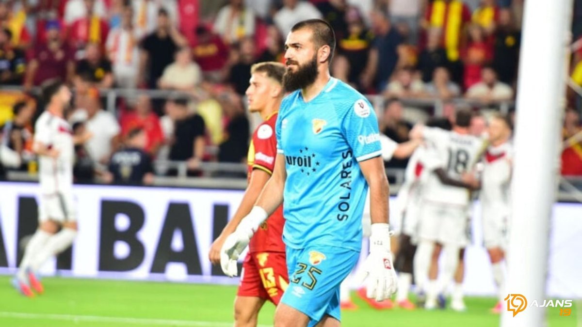 Göztepe'den Dev Kaleci Kararı: Gugeshashvili'nin Kadro Dışı Süresi Uzuyor Mu? İşte Nedenler!