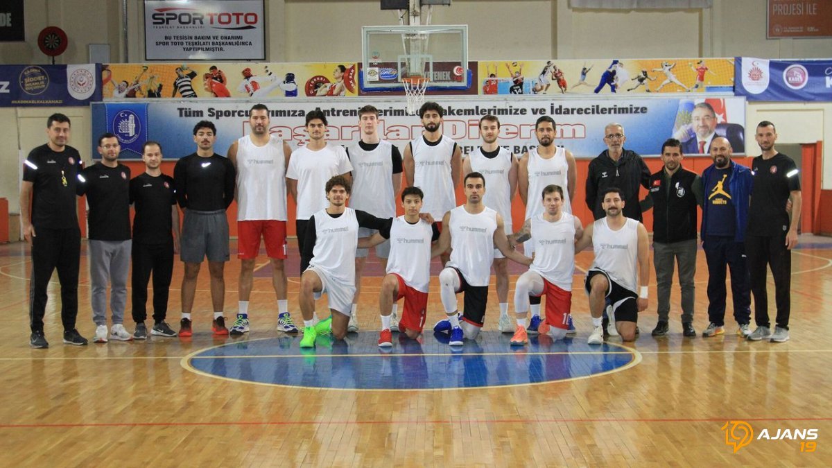 Çorum Belediyespor'da Yeni Sezon Hazırlıkları Nefes Kesiyor: Sahada Büyük Mücadele Başlıyor!