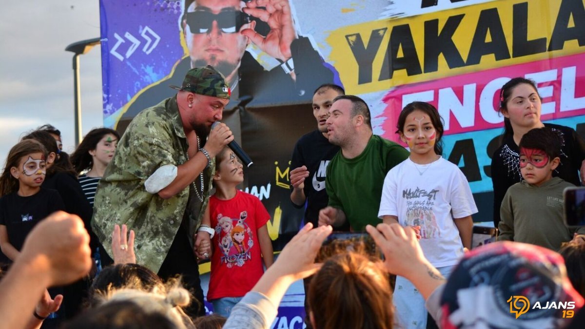 Engelsiz Sahne, Coşkulu Kalpler: Rap Müziğin Ritmiyle Özel Bireyler Unutulmaz Bir Akşam Yaşadı!